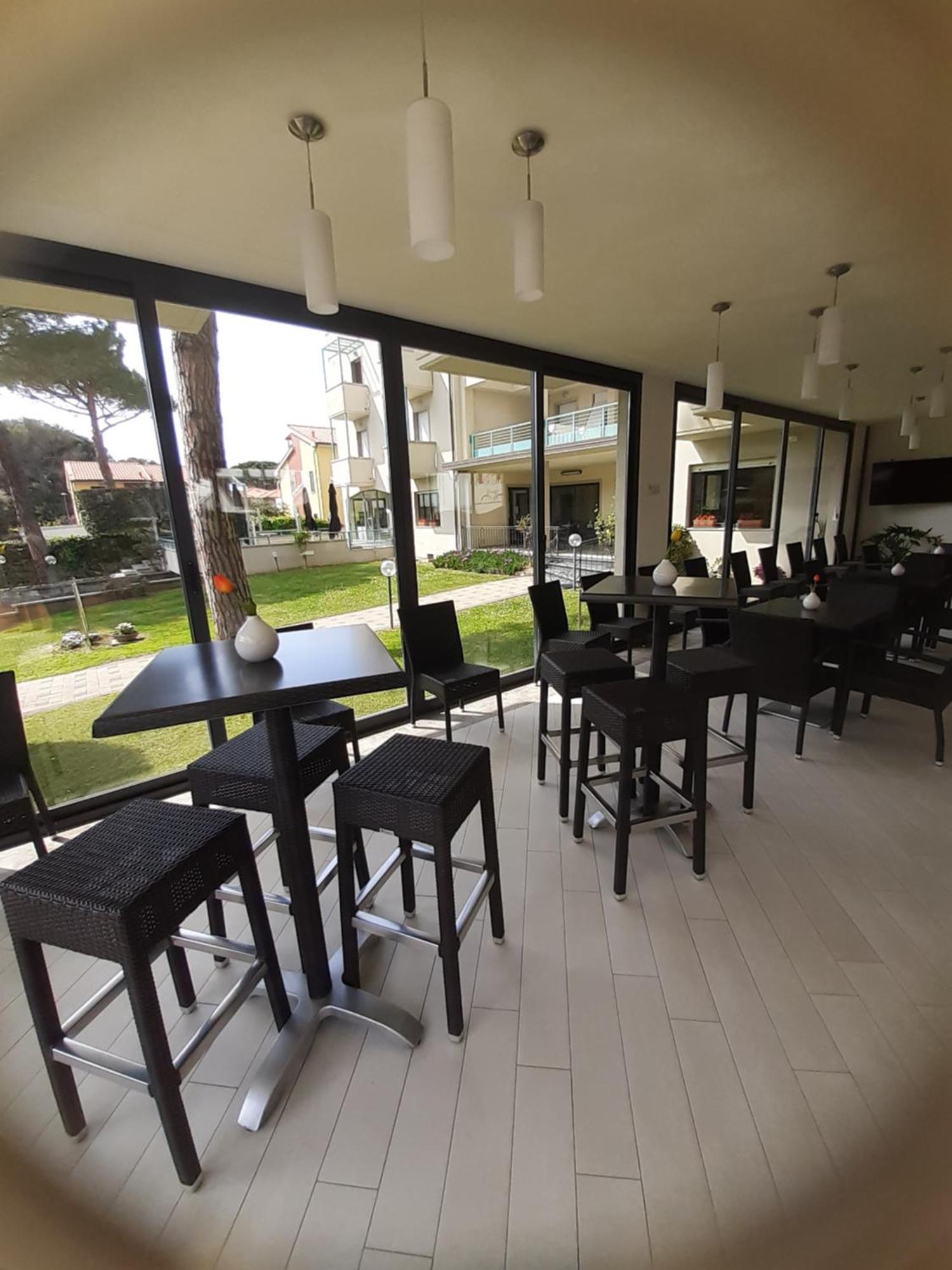 Hotel Flora Marina Di Bibbona Ngoại thất bức ảnh