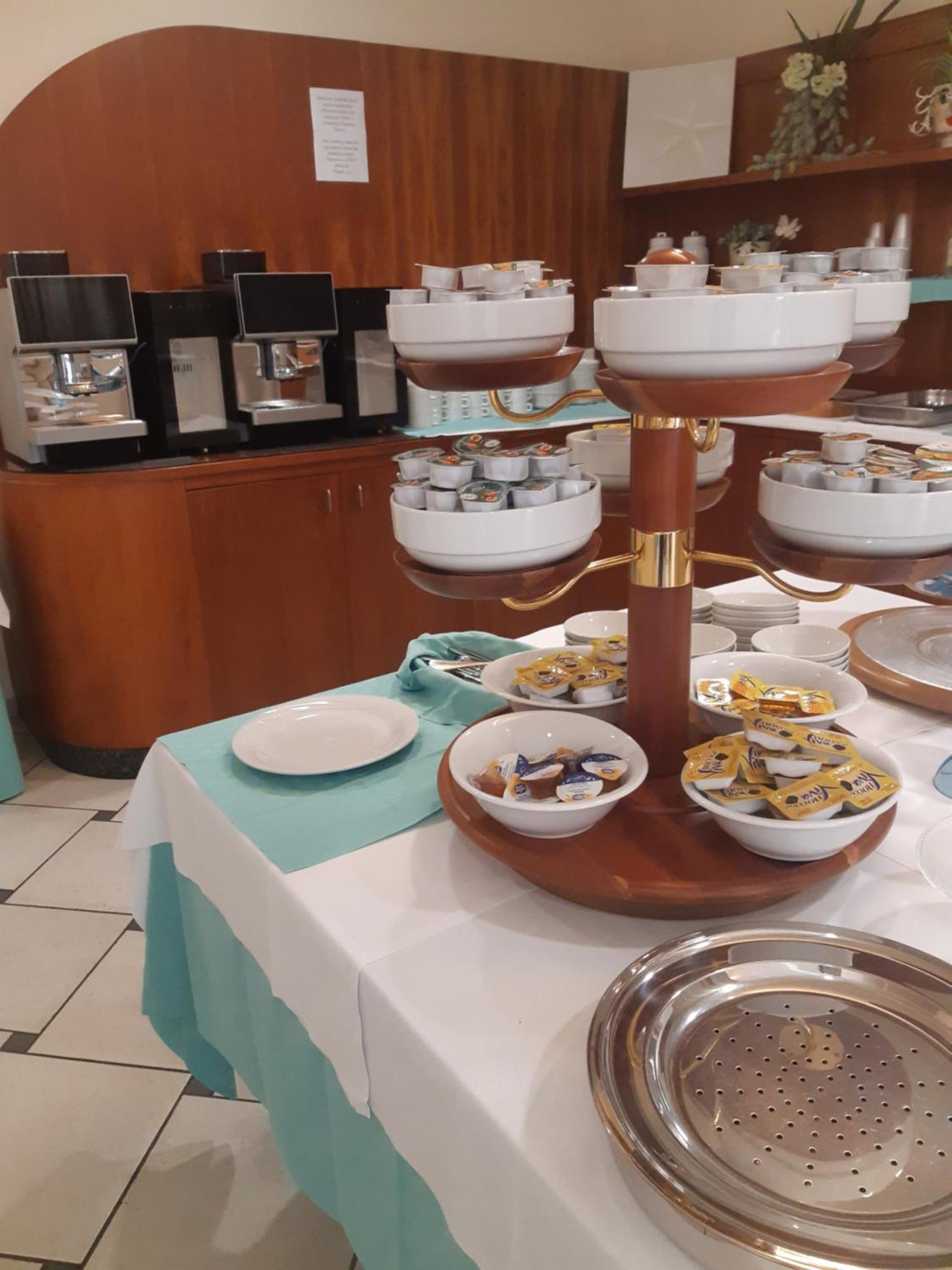 Hotel Flora Marina Di Bibbona Ngoại thất bức ảnh