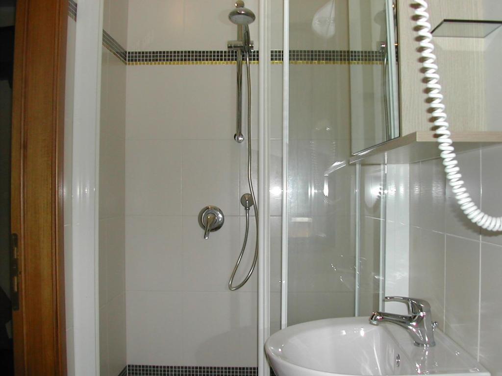 Hotel Flora Marina Di Bibbona Ngoại thất bức ảnh